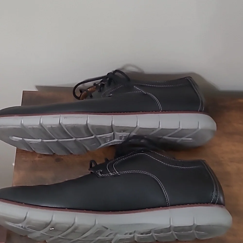 Johnston & Murphy Black Leather Holden Plain Toe Oxfords size 11.5